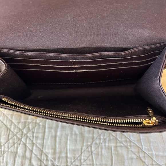 Louis Vuitton Amarante Monogram Vernis Bel Air Pochette Bag - Picture 11 of 15